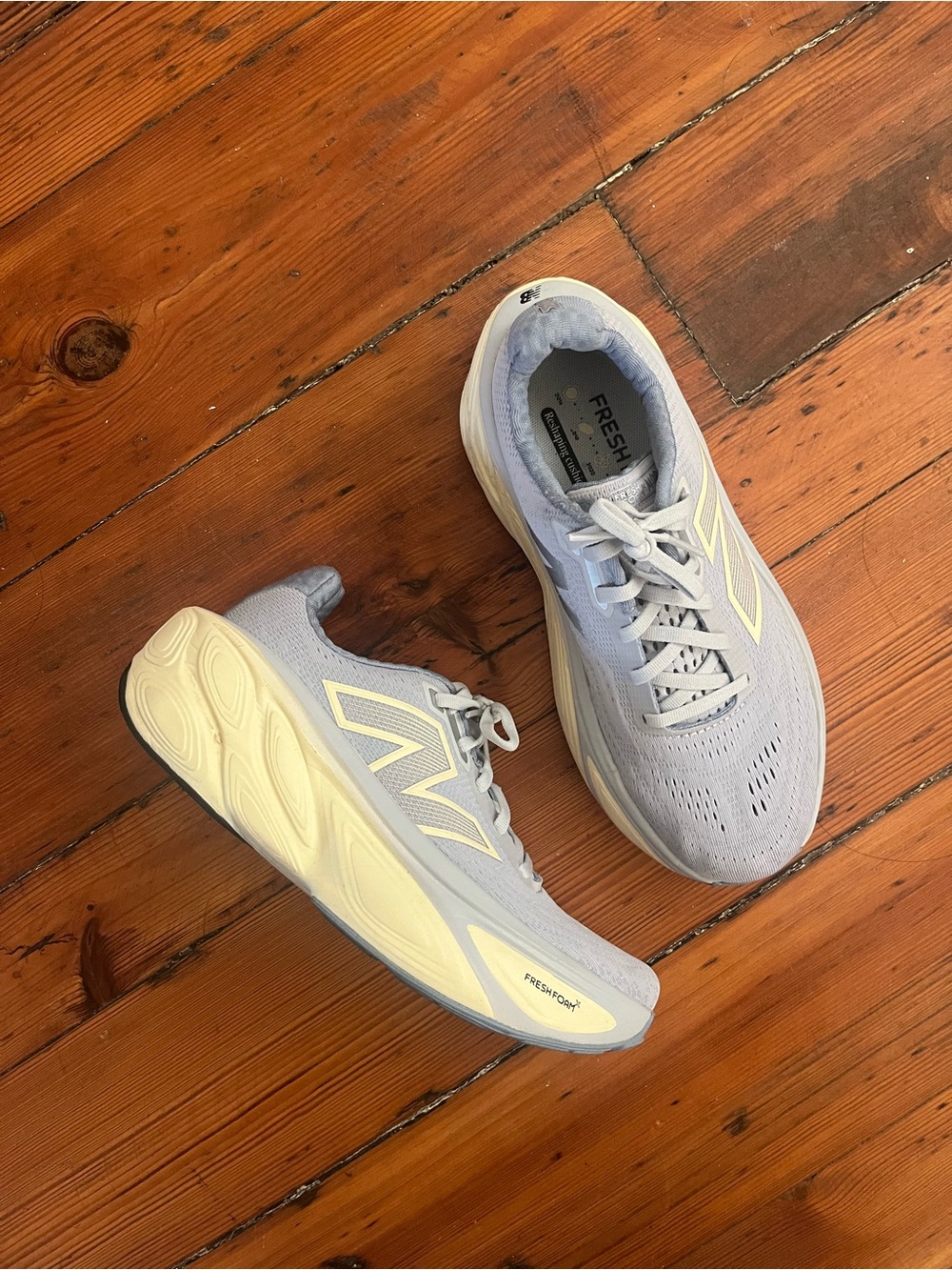 New Balance Fresh Foam More V5 Women's Running Shoes - Light Blue Size 8.5